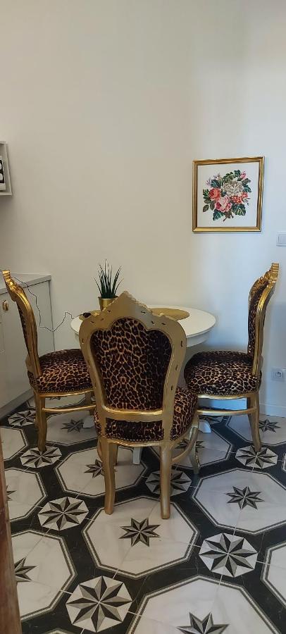 Juwel Apartments Krakow Z Widokiem Na Wawel Ap 29A Bagian luar foto